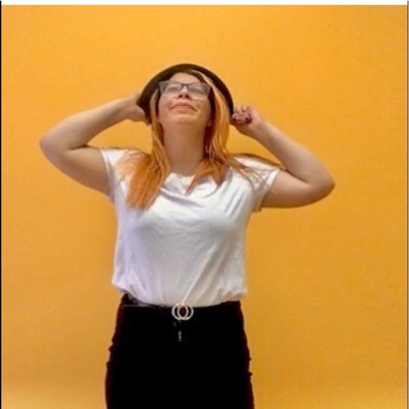 Meet your Posher, Ally - Picture 1 of 1